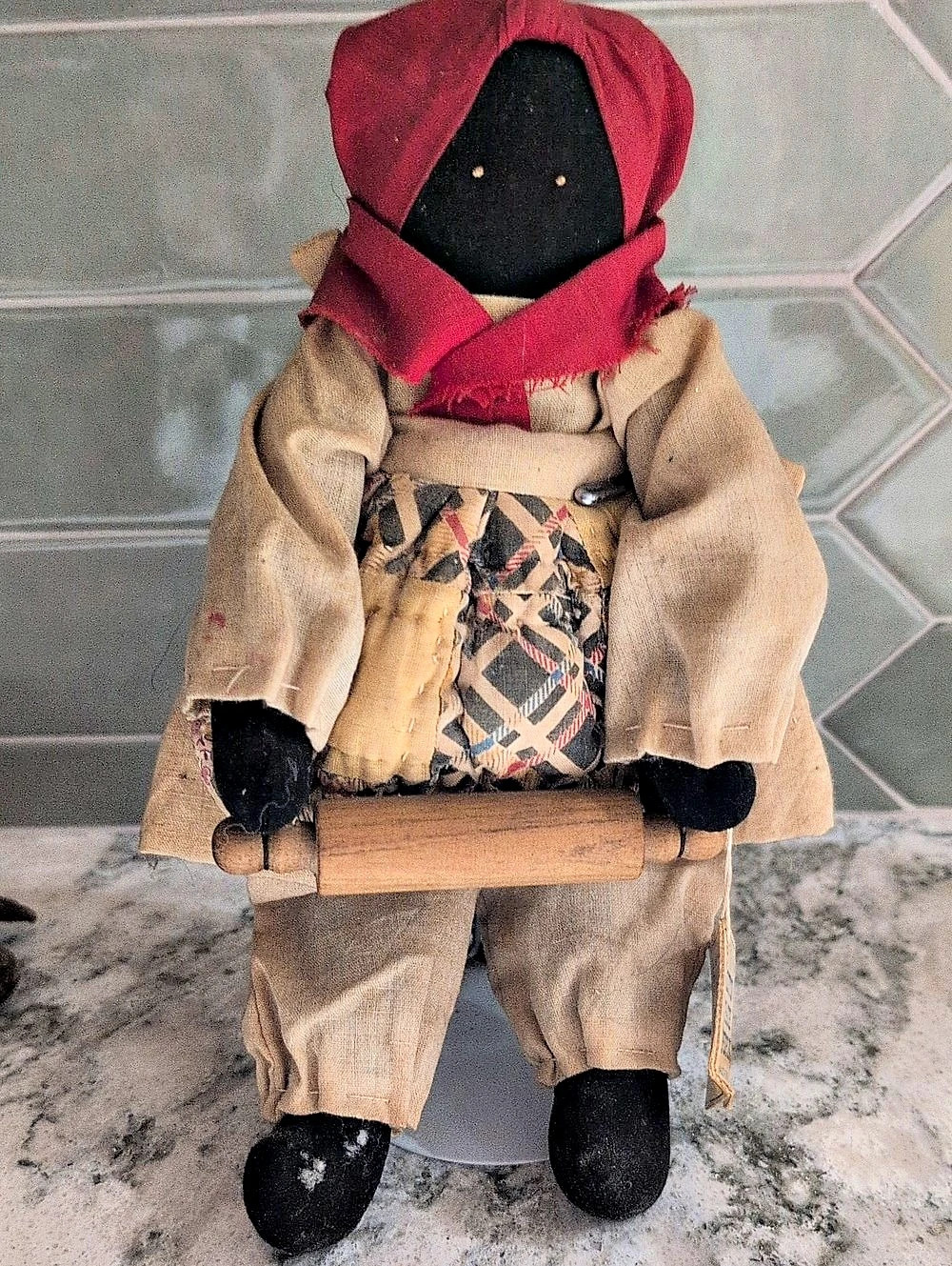 Pioneer Shop Cotton Patch People Doll Handcrafted Figurine Decor in Brown & Red